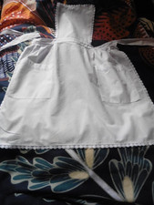 ANCIEN TABLIER DE SERVANTE BAVETTE DENTELLE COTON 2 POCHES