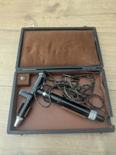 Ancien ophtalmoscope médical