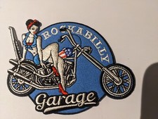 Patch Thermocollant Brodé Pinup Garage Moto Rockabilly L11cmH 8cm Bleu. 