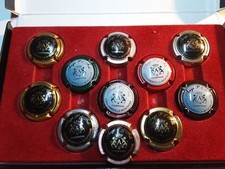 Lot de 11 capsules de champagne Augé P Et F, Support Non Fourni 