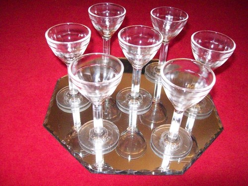 Vieux verres a goutte - vieux,
