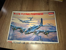 MAQUETTE AVION 1:72e "B-17B