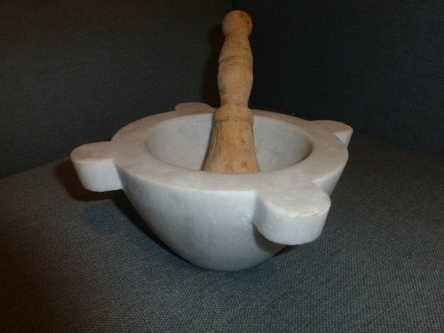 Ancien mortier oreille - mortier, a