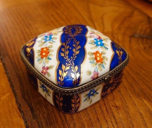 Boite bijoux porcelaine - en,