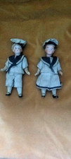 Couple de poupées mignonnettes anciennes "Costumes marins"