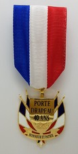 MEDAILLE PORTE DRAPEAU 40 ANS