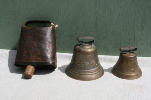 Lot cloches dont 1 - de,