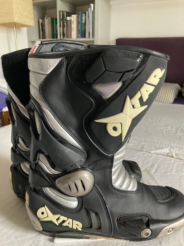 Bottes oxtar noir logo blanc - bottes,