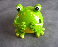 Tirelire Grenouille en noix de