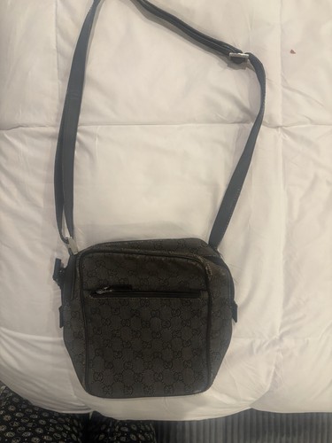 Gucci pattern small - gg,