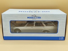 1/18 Peugeot 504 Break Gris