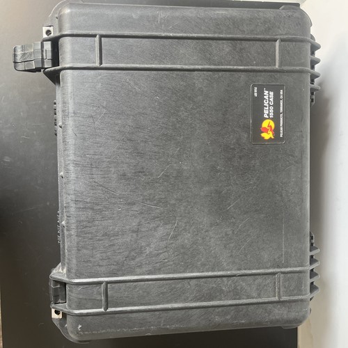Pelican 1550 black - black, protector