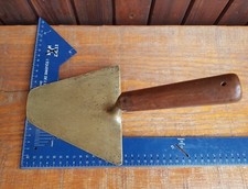 Ancienne truelle bronze ancien