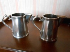 2 Petites cruches à lait