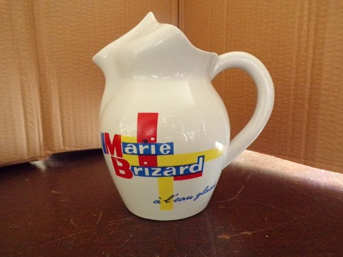 Ancien pichet marie brizard - ",