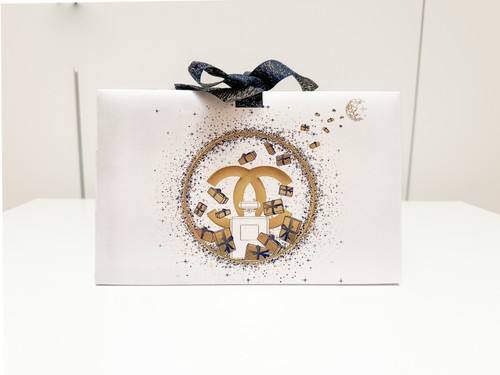 Chanel boîte cadeau noël - chanel,