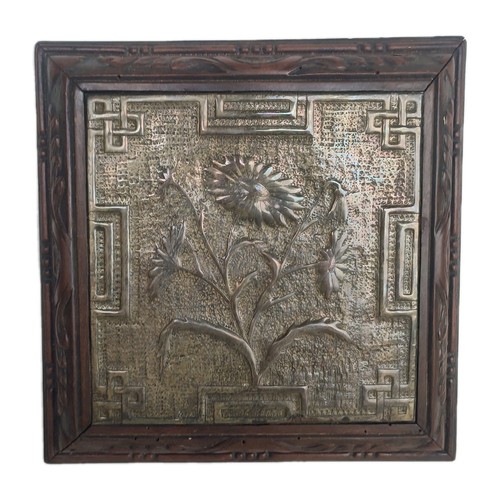 Objet poilu dessous - objet,