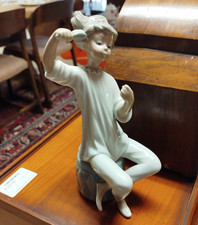 Statuette porcelaine