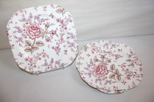 3 assiettes dessert en faïence anglaise Johnson Brothers, décor rose chintz