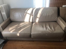 Canapé convertible 3 places, couleur taupe avec 2 espaces rangement, matelas 3cm