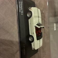 Triumph TR6 mini car 1/40