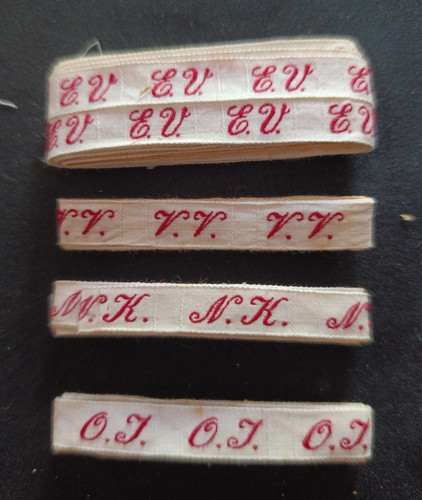 Lot ancien ruban initiale - ,