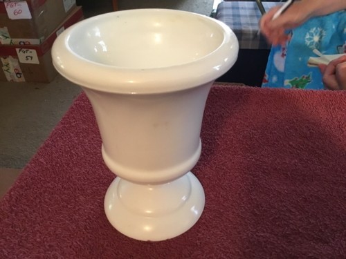 Smooth white glass - smooth, goblet