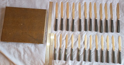 Christofle table 12 - 12,