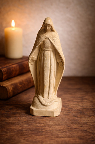 Ancienne statuette religieuse