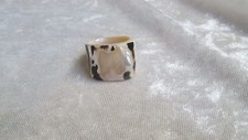 Belle bague en coquillage