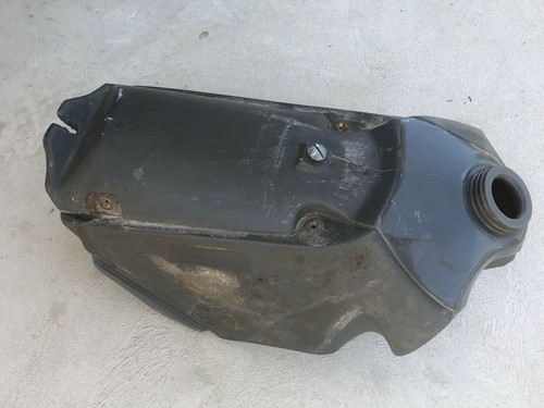 Reservoir plastique tank - un,