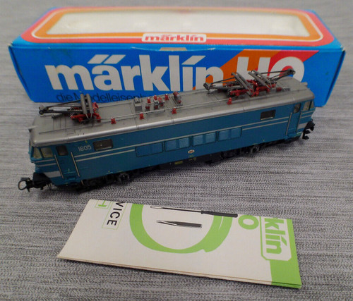 Locomotive train miniature - locomotive,
