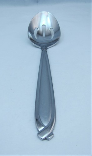 Cuillère service percée - de,
