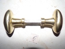 Poignées de porte anciennes en laiton