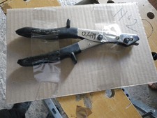 Pince grignoteuse carrossier  manche gainé top G2 (découpe tôle non régulier )