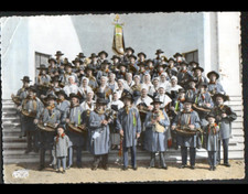 CHATEAUROUX (36) Musiciens maitres sonneurs jouant VIELLE , CORNEMUSE Société