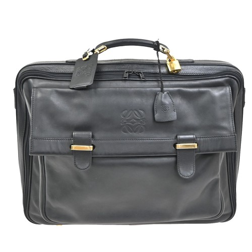 Loewe logo anagram business - anagram,