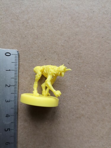 Cat food junkie prawn alien - food,