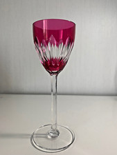 Superbe verre à vin Roemer rose rouge cristal signé Baccarat modèle Cassino