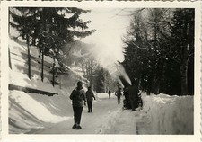 PHOTO ANCIENNE - VINTAGE SNAPSHOT - MONTAGNE FORÊT NEIGE ENGIN CHENILLETTE -SNOW
