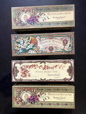 4 SUPERBES BOÎTES DE SAVONS