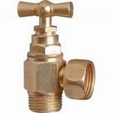 LIVRE CHEZ VOUS - ROBINET WC