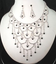 Parure de bijoux argentée femme soir cristal clair noir mariage miss mariée P136