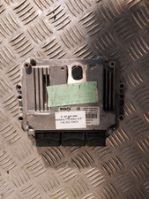 Calculateur moteur BOSCH - RENAULT SCENIC III (3) 1.9L DCI 130CH Réf 237100055R