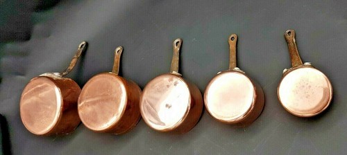 Lot petites casseroles en - de,
