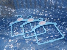lot de 3 portes manteau pour poupée toute marque 