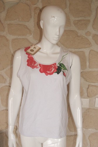 Débardeur blanc avec roses
