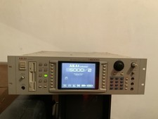 Sampler AKAI S5000