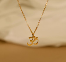 Collier or symbole Om bijoux
