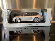 PORSCHE 911 CARRERA 4S